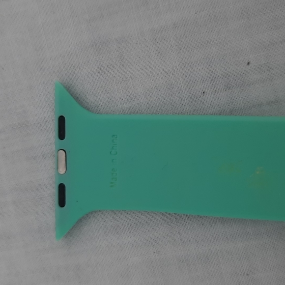 Apple Watch Series 3 Sports Bands 38MM - Picture 3 of 15